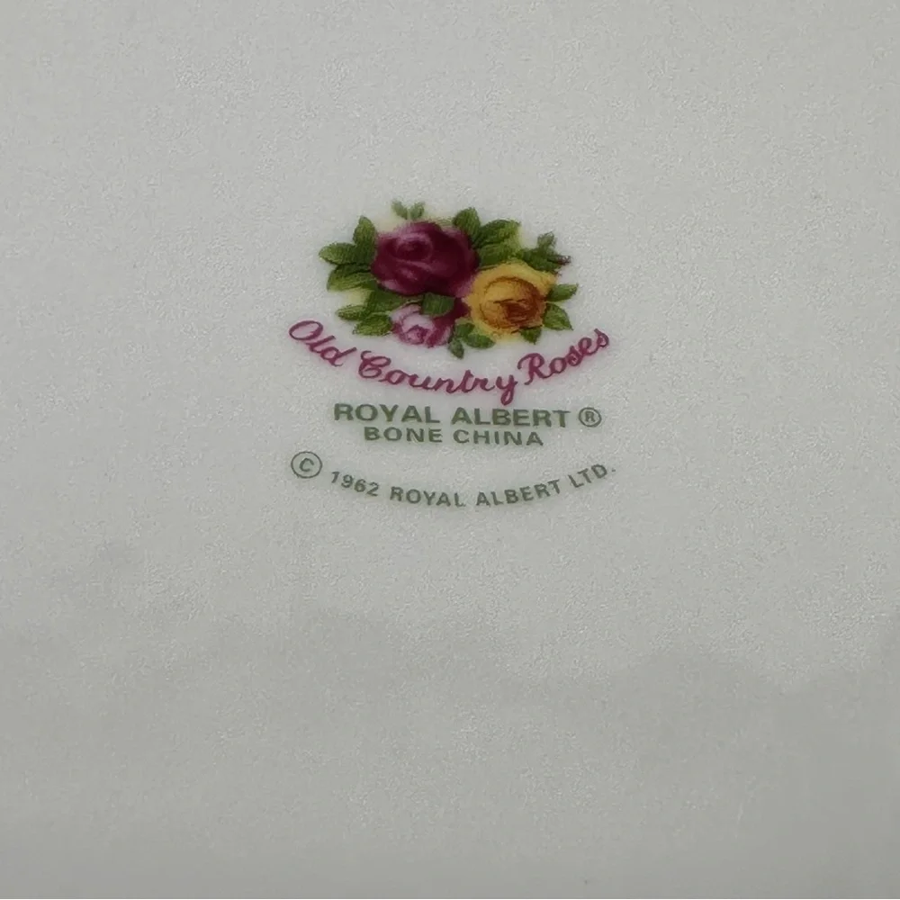 Royal Albert NWT Old Country Roses Salad Plate Set of 2
